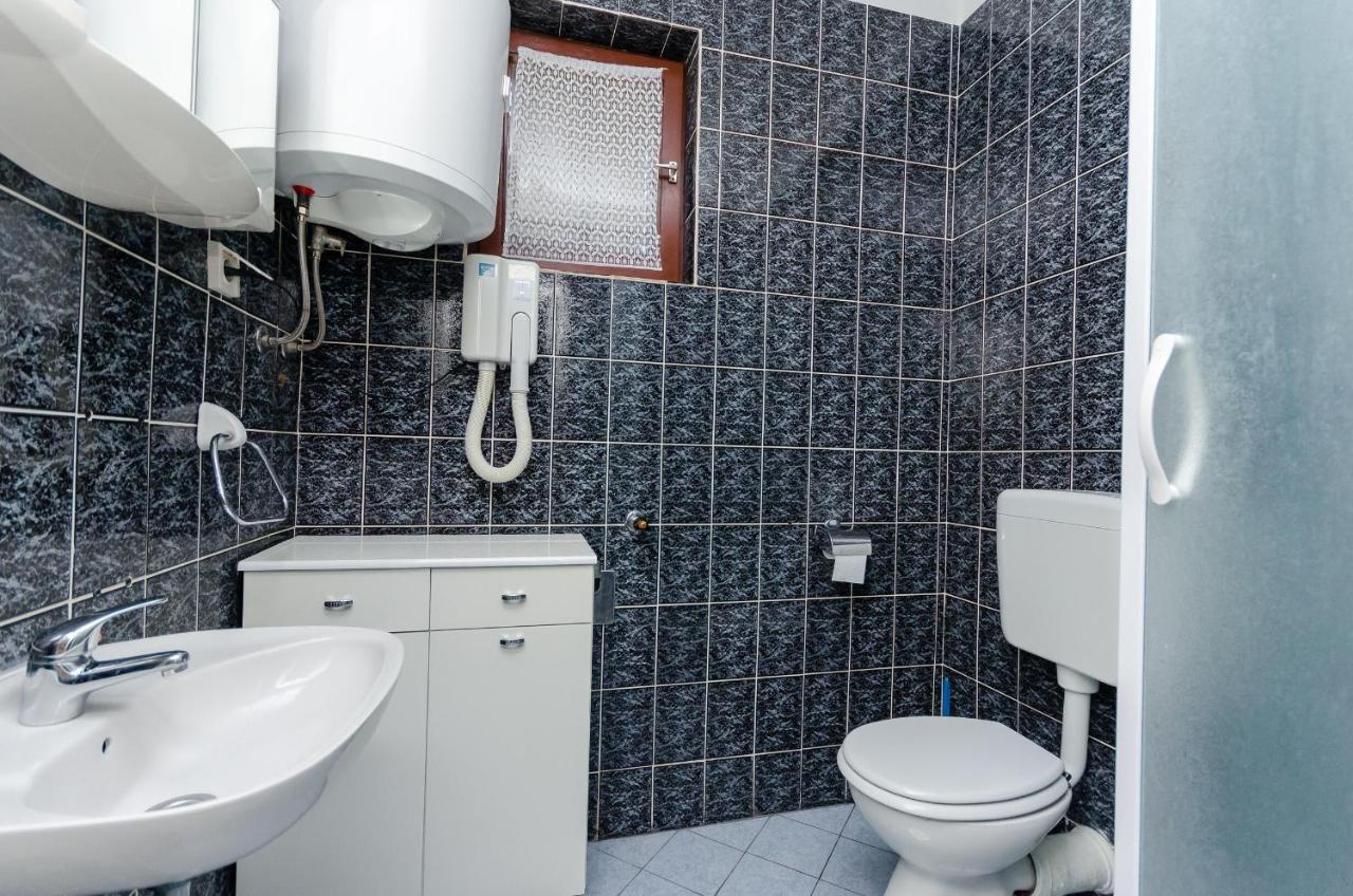 Apartments Zorka Kampor Екстер'єр фото