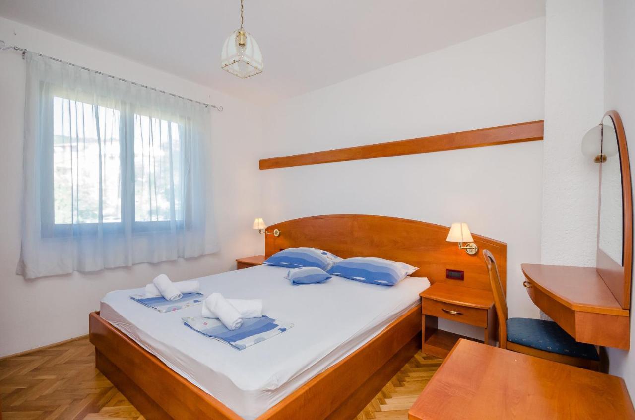 Apartments Zorka Kampor Екстер'єр фото