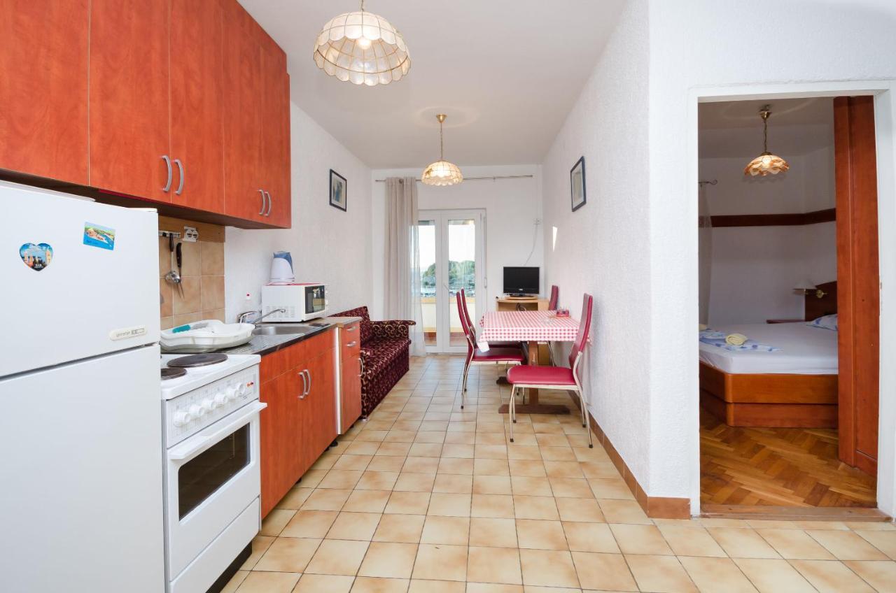 Apartments Zorka Kampor Екстер'єр фото