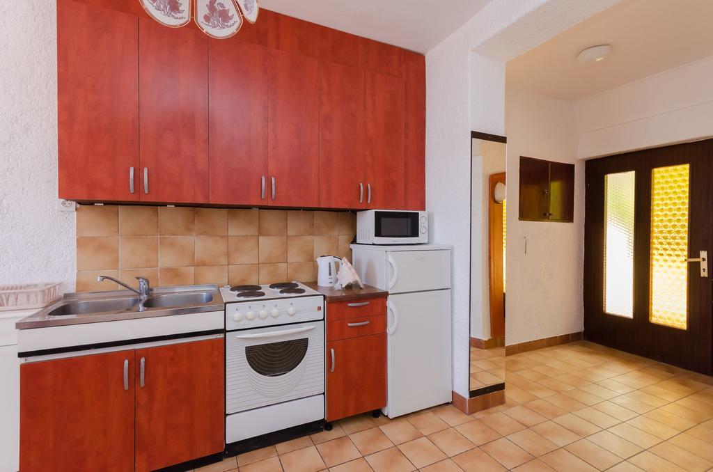 Apartments Zorka Kampor Екстер'єр фото