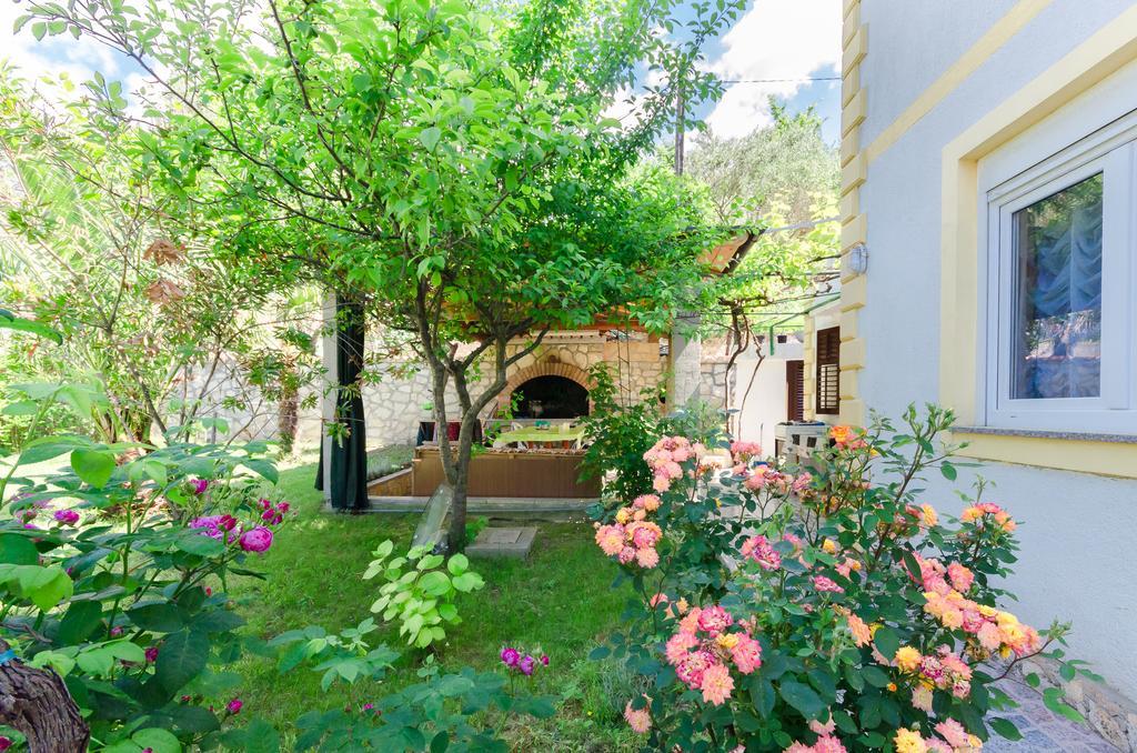 Apartments Zorka Kampor Екстер'єр фото