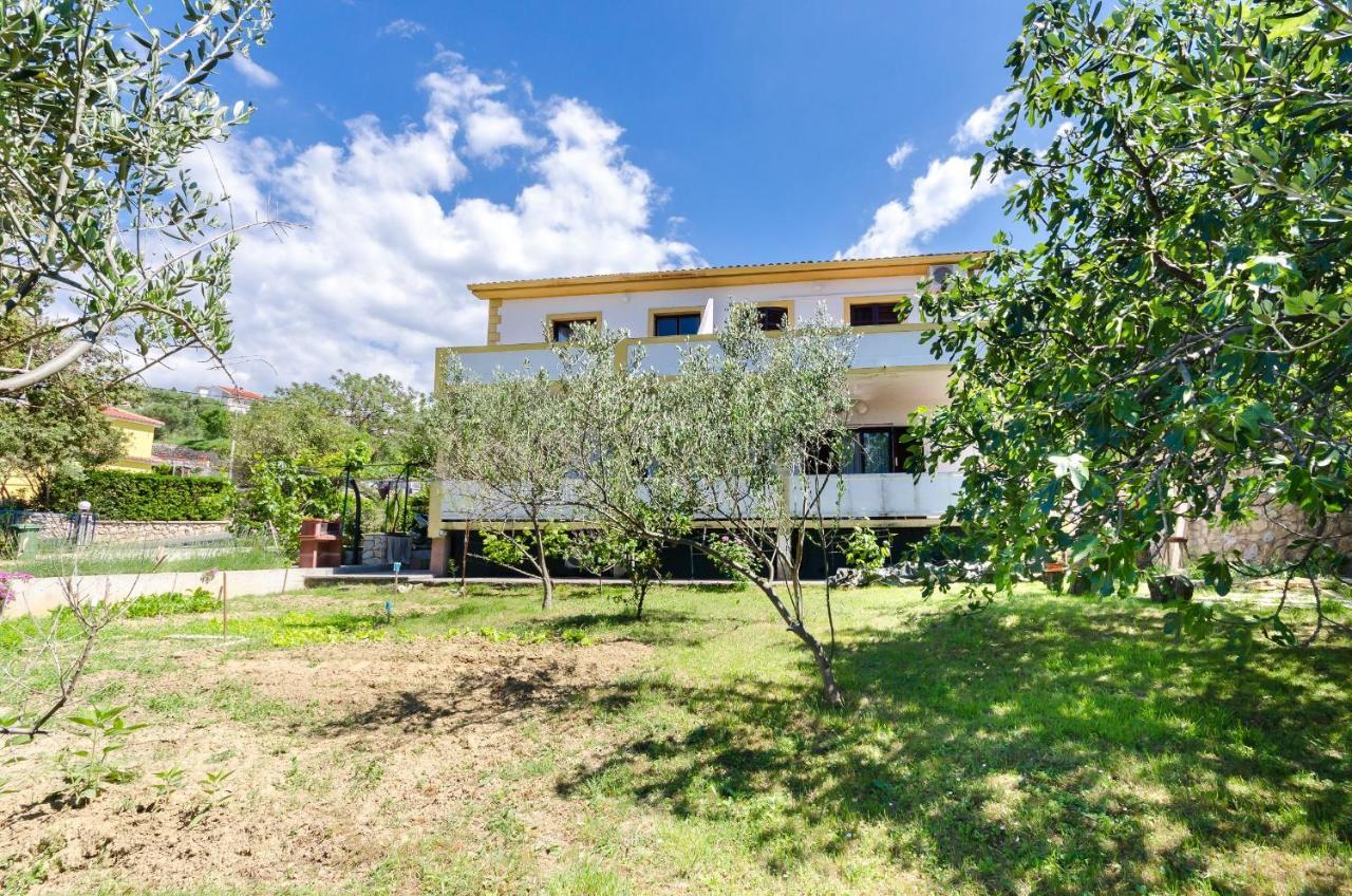 Apartments Zorka Kampor Екстер'єр фото