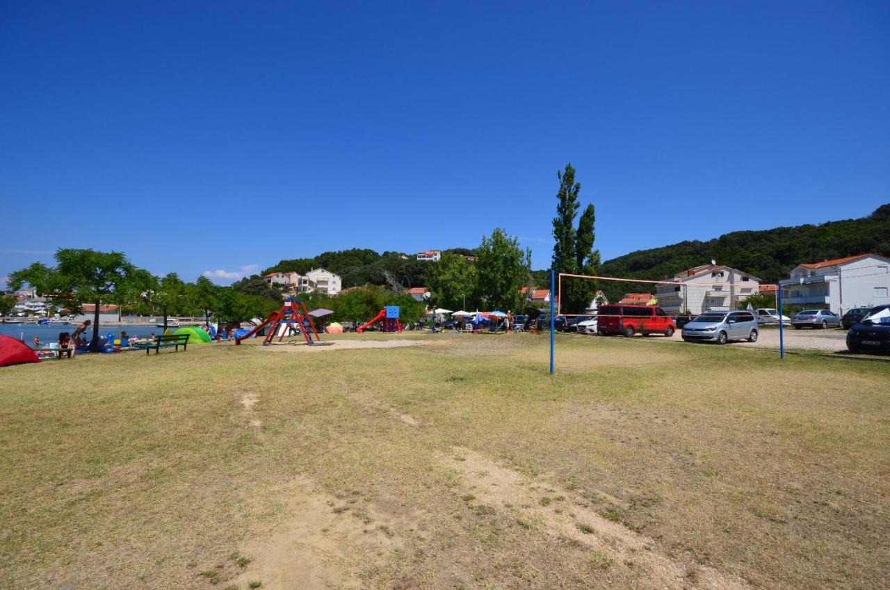 Apartments Zorka Kampor Екстер'єр фото